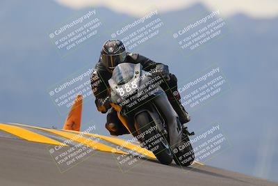 media/Sep-11-2022-SoCal Trackdays (Sun) [[81b7e951af]]/Turn 9 (930am)/